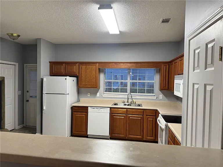 2468 Brianna Dr — Photo 5