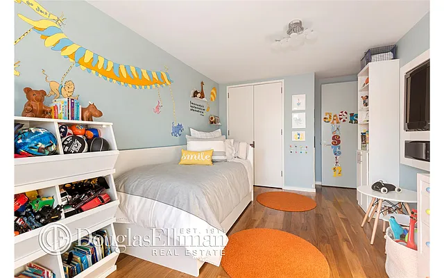 Sold by Douglas Elliman | media 10