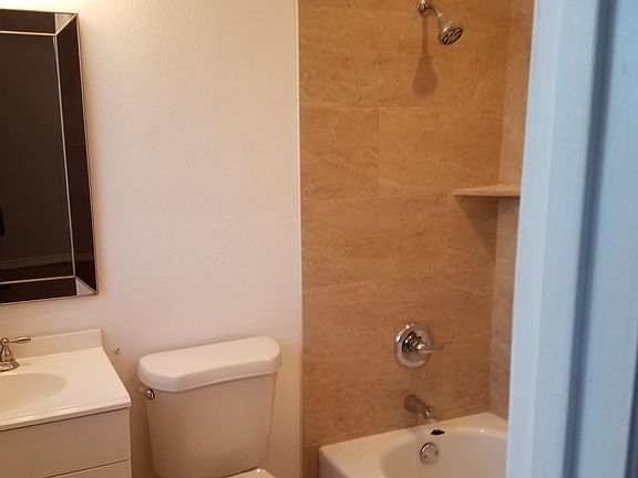 3rd image of 3048 Oxfordshire Ln