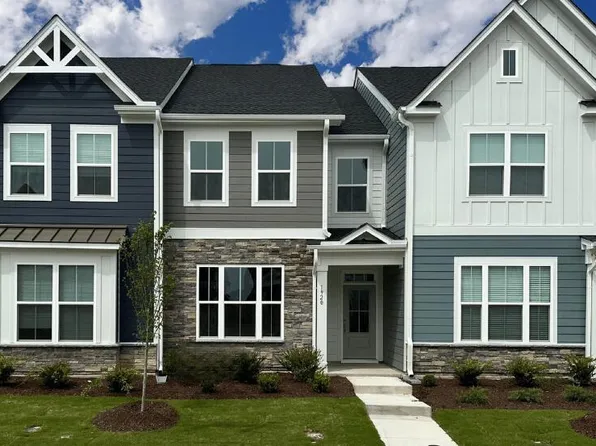 1920 Plott Balsam Dr, Wendell, NC 27591