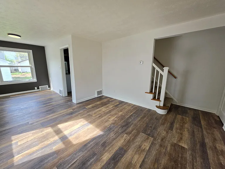 21610 Crystal Ave — Photo 4