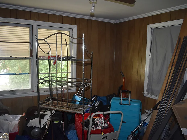 1387 Dewey St — Photo 27