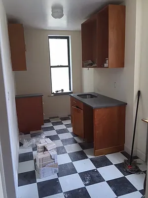 Rented by Alexander Bilu, LREB | media 31