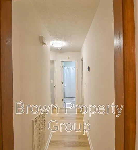 1651 Greenock Ave — Photo 10