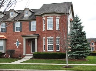 49593 Courtyard Ln, Canton, MI 48188