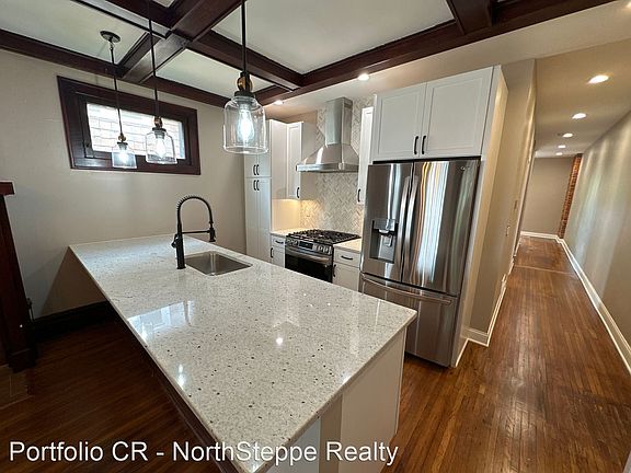 2nd image of 1948 Summit St #13333809
