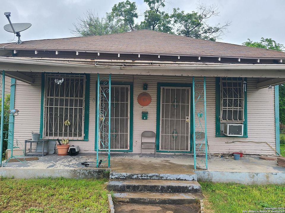 1st image of 303 STAFFORD ST