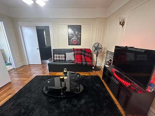 Rented by Corcoran | media 14