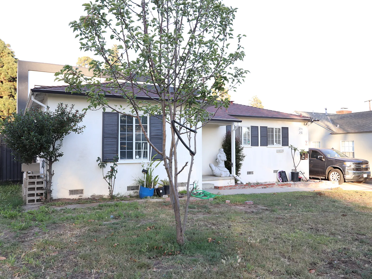 2 bed, 1200 sqft, $3,350 — Photo 2