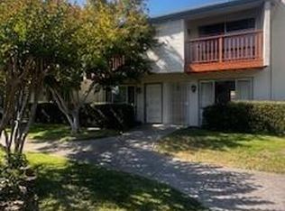 1073 Golf Course Dr, Rohnert Park, CA 94928