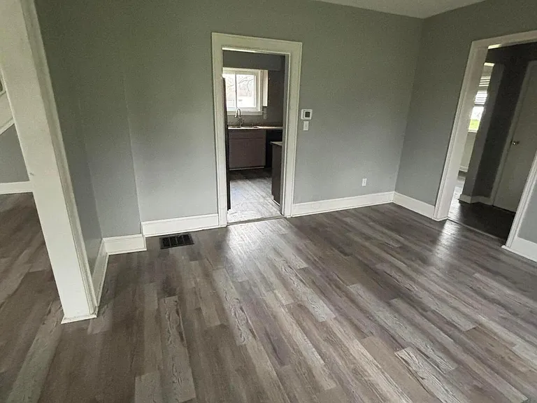 1690 Dyer Rd — Photo 11