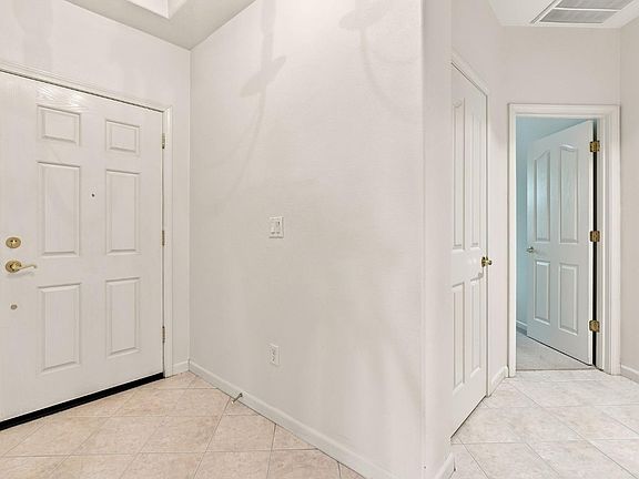 4th image of 260 Mill Valley Cir N