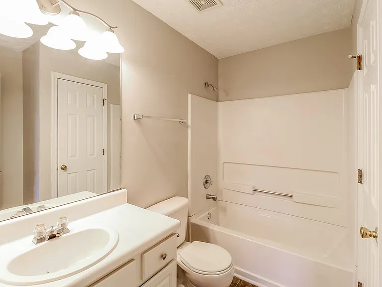 3392 Kittery Dr — Photo 16
