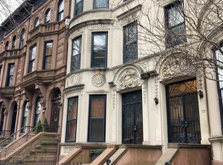 176 8th Ave #2, Brooklyn, NY