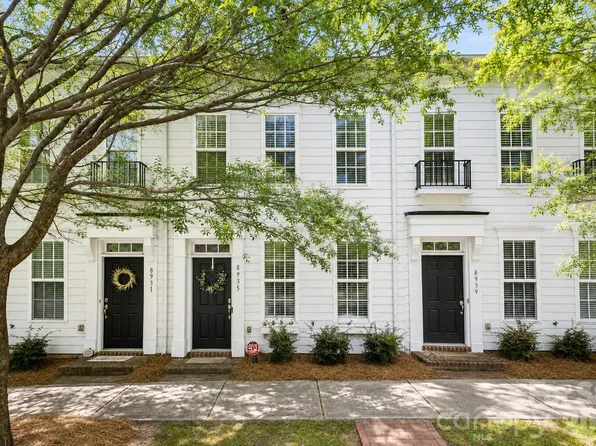 8935 Socata Way, Charlotte, NC 28269