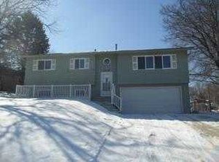 6829 Chesshire Ln N, Maple Grove, MN 55311