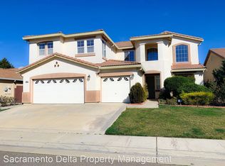 9905 Sorrentino Dr, Elk Grove, CA 95757