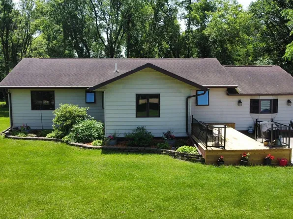 611 3rd St SW, Richville, MN 56576
