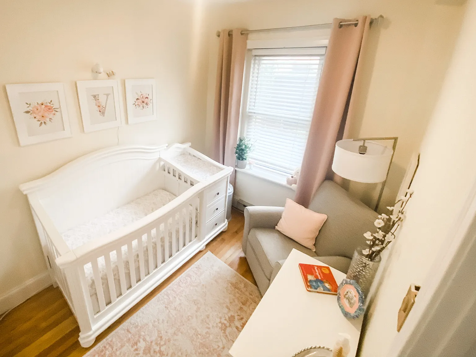 2 bed, 820 sqft, $4,200 — Photo 3