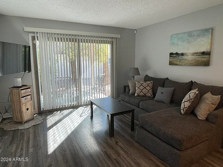 7811 E Park View Dr — Photo 16