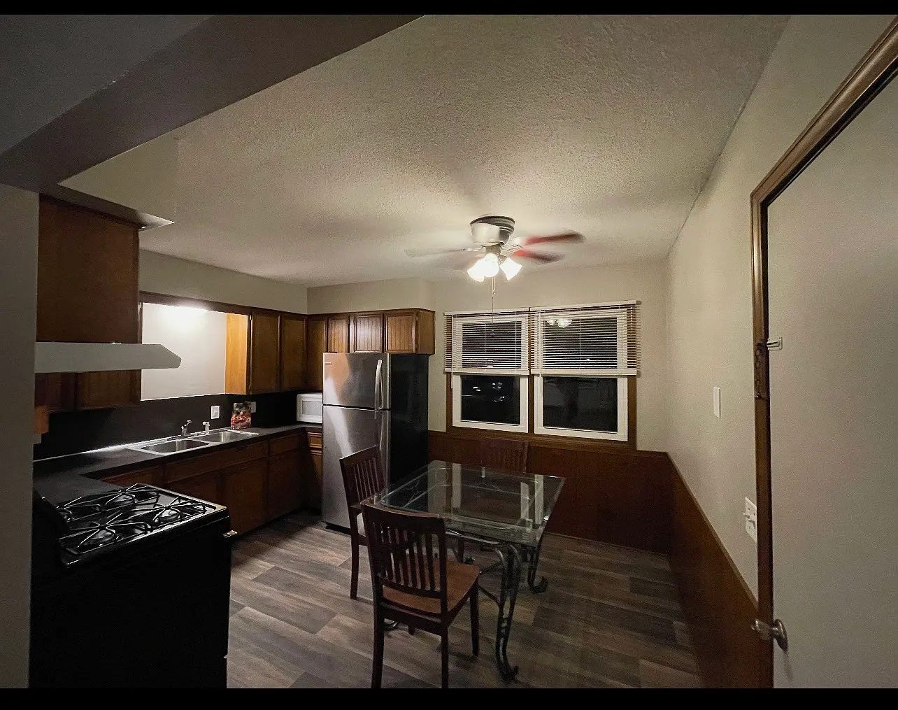 2 bed, 1278 sqft, $1,796 — Photo 2