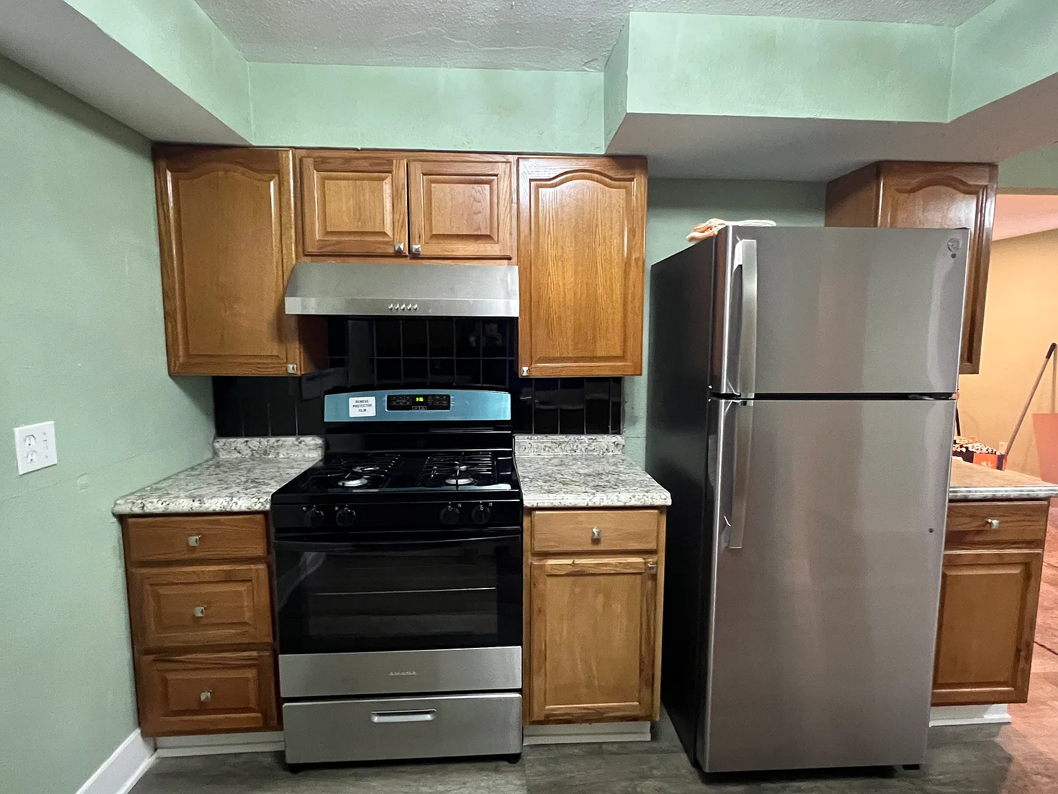 4 bed, 780 sqft, $1,550 — Photo 2