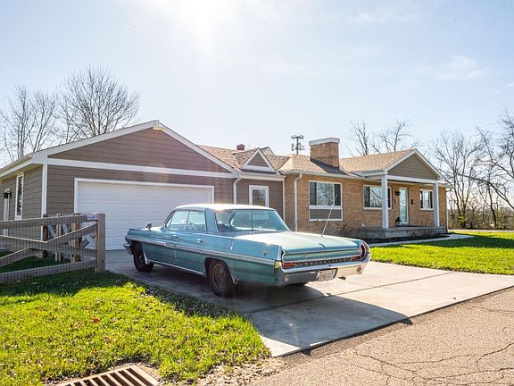 2nd image of 9216 Grandview Ave