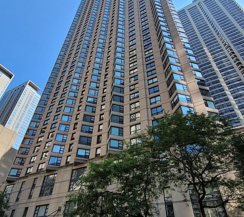 1st image of 401 E Ontario St APT 1501
