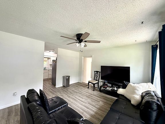 2nd image of 1630 Harper Dr