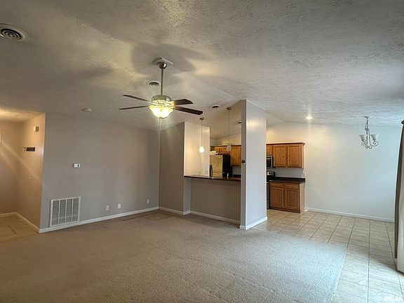3rd image of 2020 E Creekwood Dr