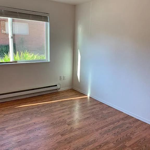 14314 32nd Ave NE — Photo 18