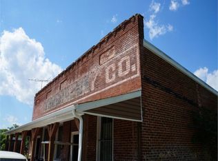 301 Catalpa Ln, Prospect, VA 23960