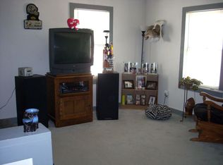 414 S 6th St, Fowler, CA 93625