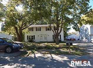 1118-1120 11th St, Silvis, IL 61282