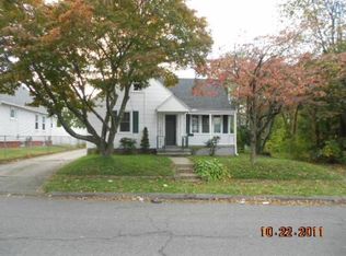 55 Woodrow Ave, Bridgeport, CT 06606