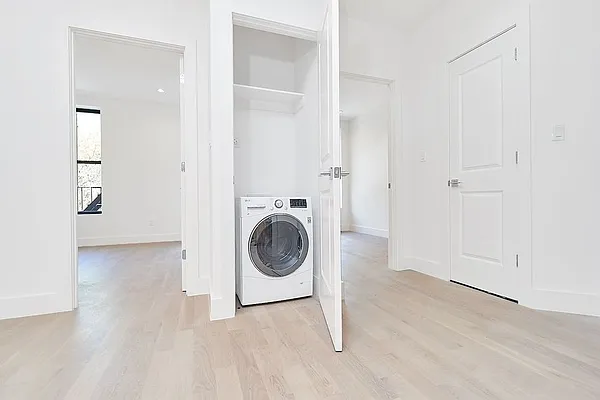 Rented by REAL New York | media 8