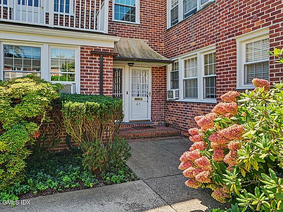 2nd image of 61 Putnam Park #61