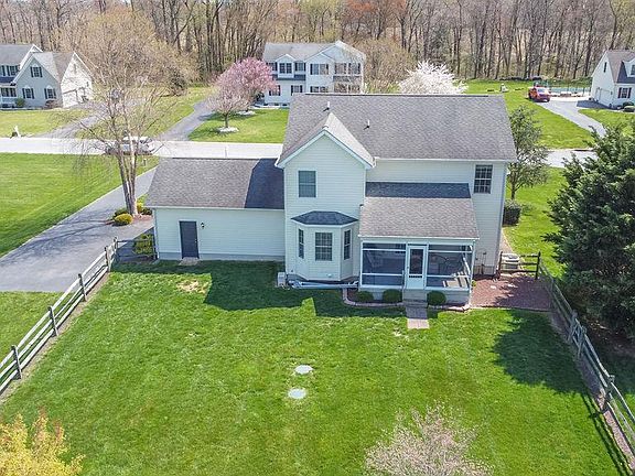 5th image of 209 Cheshire Dr