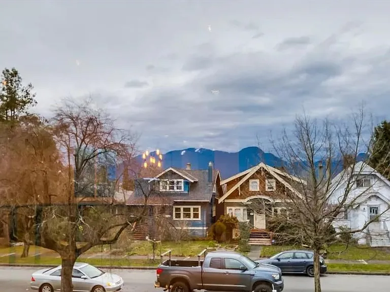 2680 Trinity St #UPPER — Photo 20