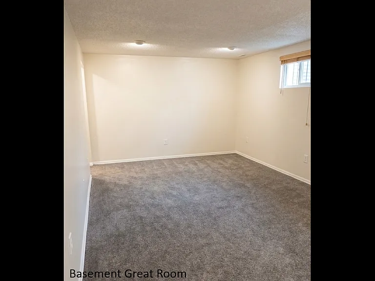 3872 Surrey Ln — Photo 16