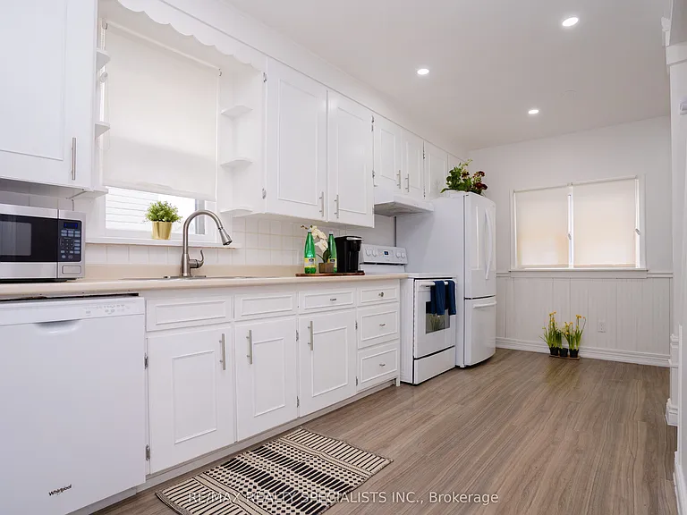 4397 Homewood Ave — Photo 9
