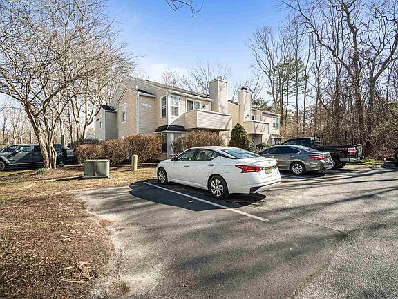 2nd image of 80 Pheasant Meadow Dr #80