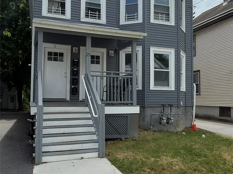 21 Hoffman Ave #1 — Photo 1