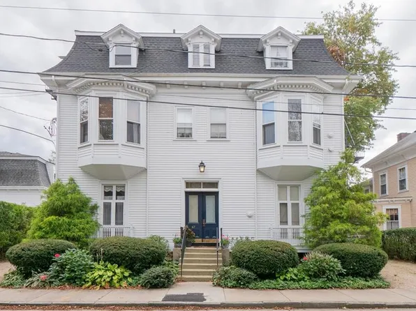 67 Perry St APT 5, Newport, RI 02840