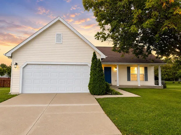16455 Hampden Pl, Florissant, MO 63034