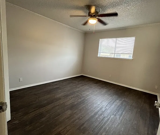 Juniper Springs Apartments — Photo 119