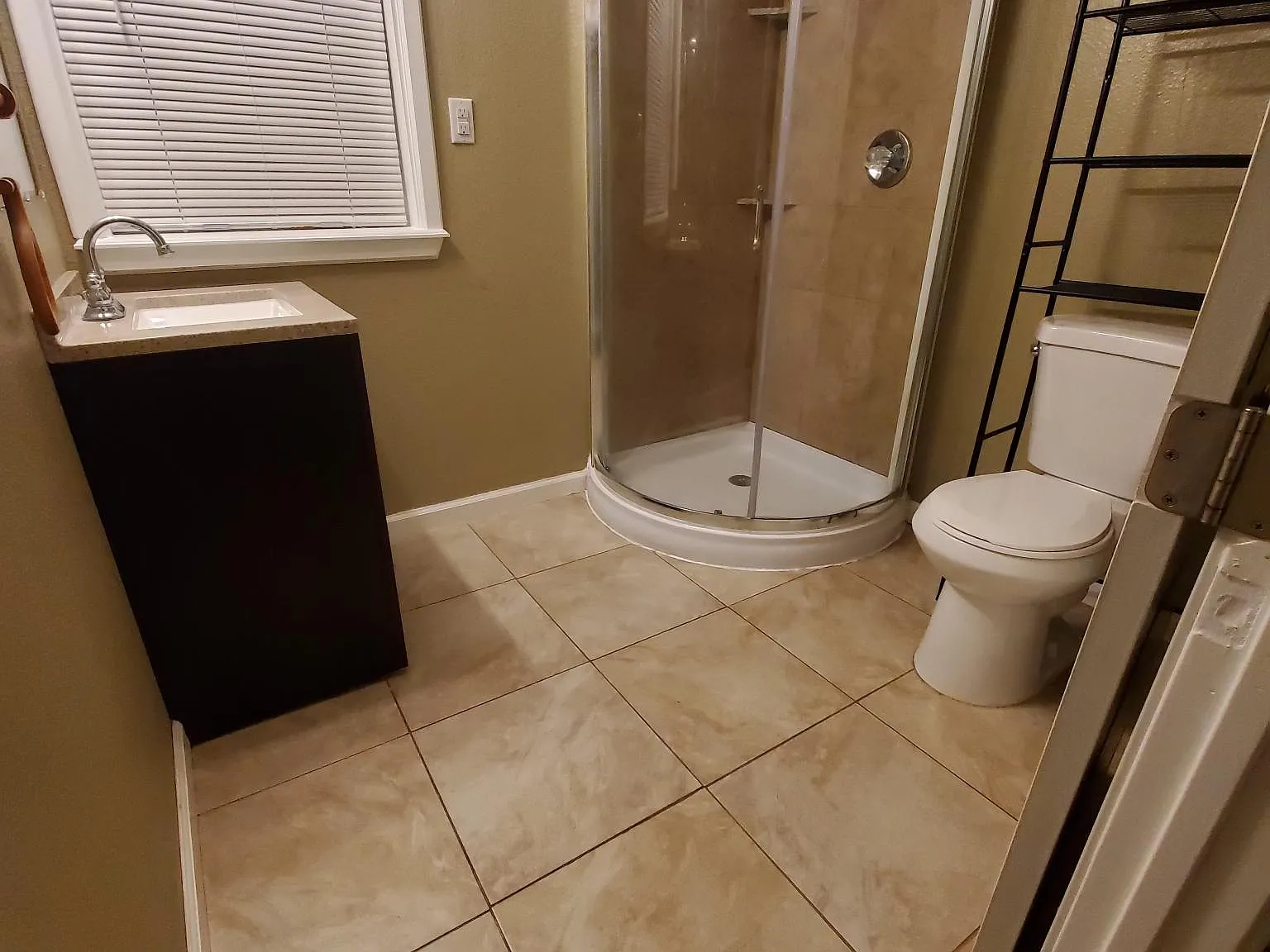 117 Montezuma St — Photo 1