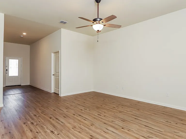 7928 Bluewater Cv — Photo 4