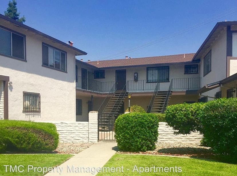 1st image of 5590 Clovercrest Dr #4D