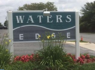 1109 Waters Edge Dr, Newark, DE 19702